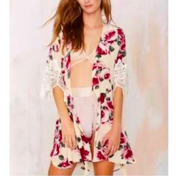 Stone cold fox silver floral garden robe - Picture 10 of 12